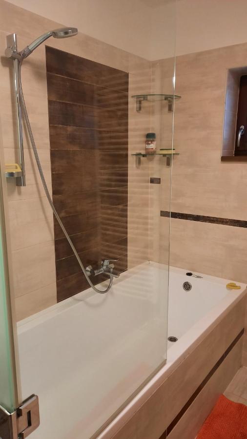 Aranypatak Apartmanhaz Szombathely Extérieur photo